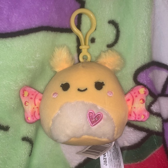 Miry the moth Valentine squishmallow clip - Picture 1 of 4